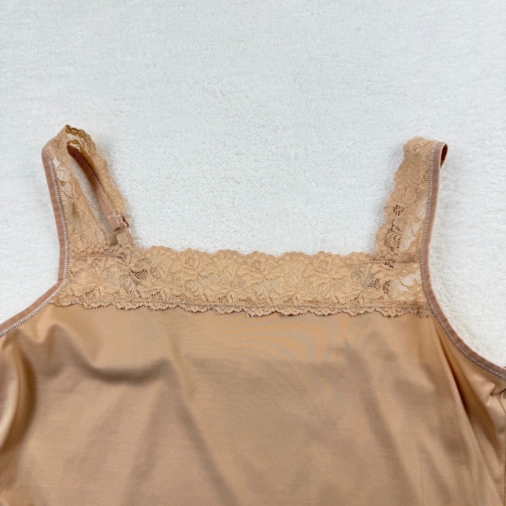Vassarette Slip Camisole Tank Top Women Medium Tan Lace Trim Adjustable Straps - Picture 2 of 5